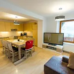 Ski-n-lake * Τσελ αμ Ζέε